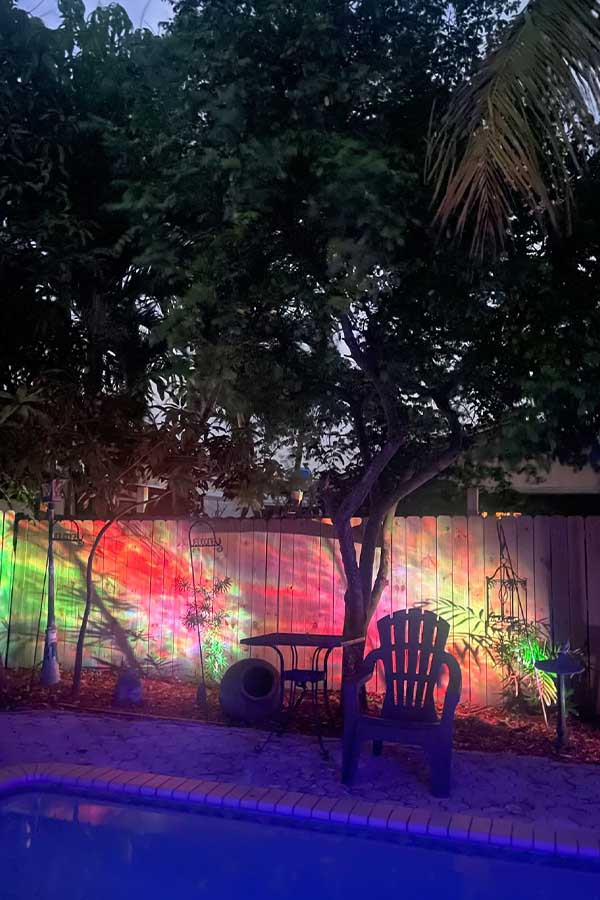 29+ Cozy Backyard Ideas for Small Outdoor Spaces 21 Backyard Sunrise Glow