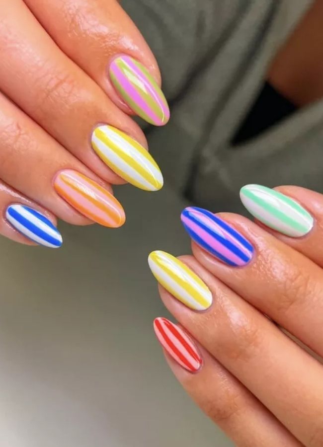 31 Insanely Cute Beach Nails Designs Ideas You’ll Want to Recreate This Summer 22 Beach Towel Manicure Idea