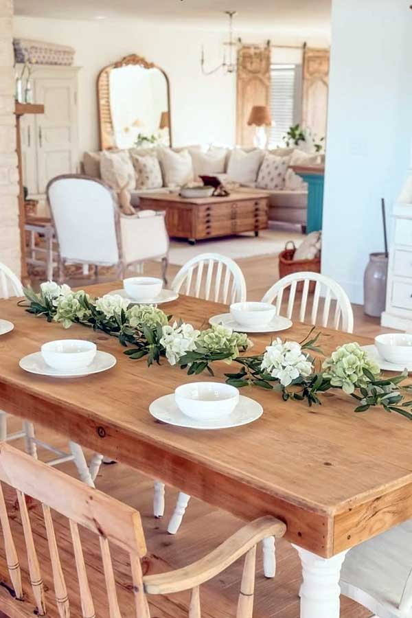 36 Stunning Summer Decorating Ideas to Refresh Your Home for 2025 27 Charming Farmhouse Dining Decor