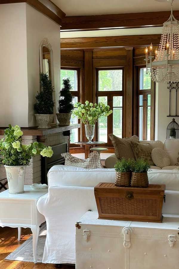 36 Stunning Summer Decorating Ideas to Refresh Your Home for 2025 26 Chic Rustic Living Room