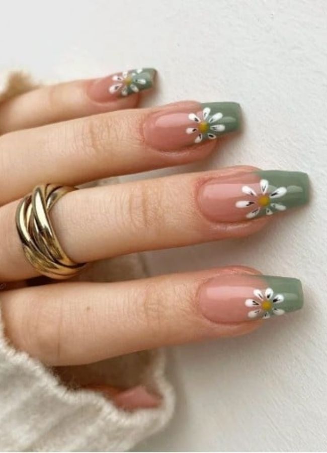 48 Super Trendy French Tip Nails and Manicure Designs You Will Instantly Love 42 Daisy Flower French Nails