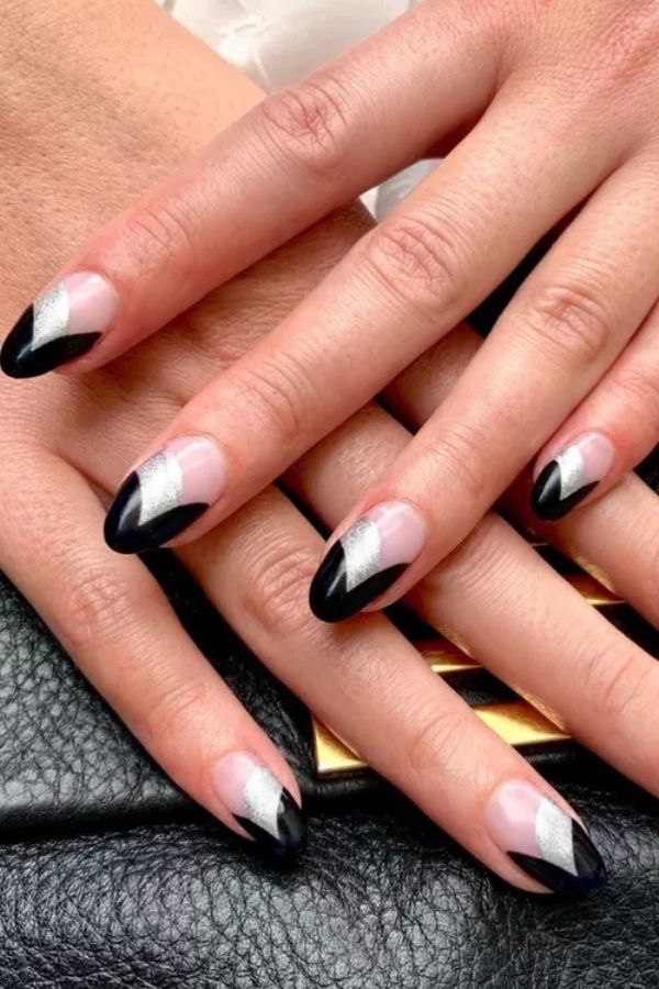 34 Most Stunning Deco Nails Art to Try Right Now 9 French Wavy Chrome Nails