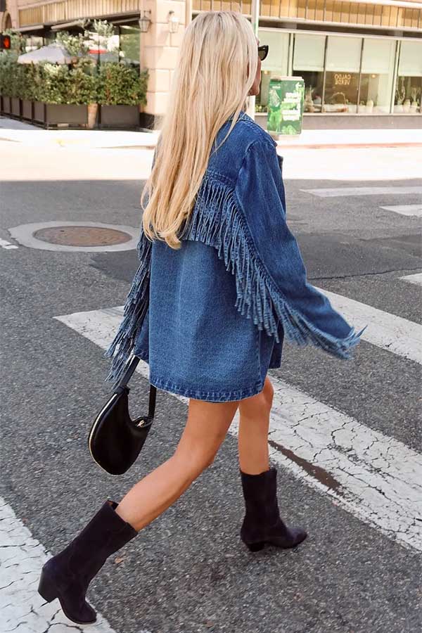 36 Cowgirl Outfit Ideas for Women Who Love the Western Trend 3 Fringe Jacket Street Cowgirl