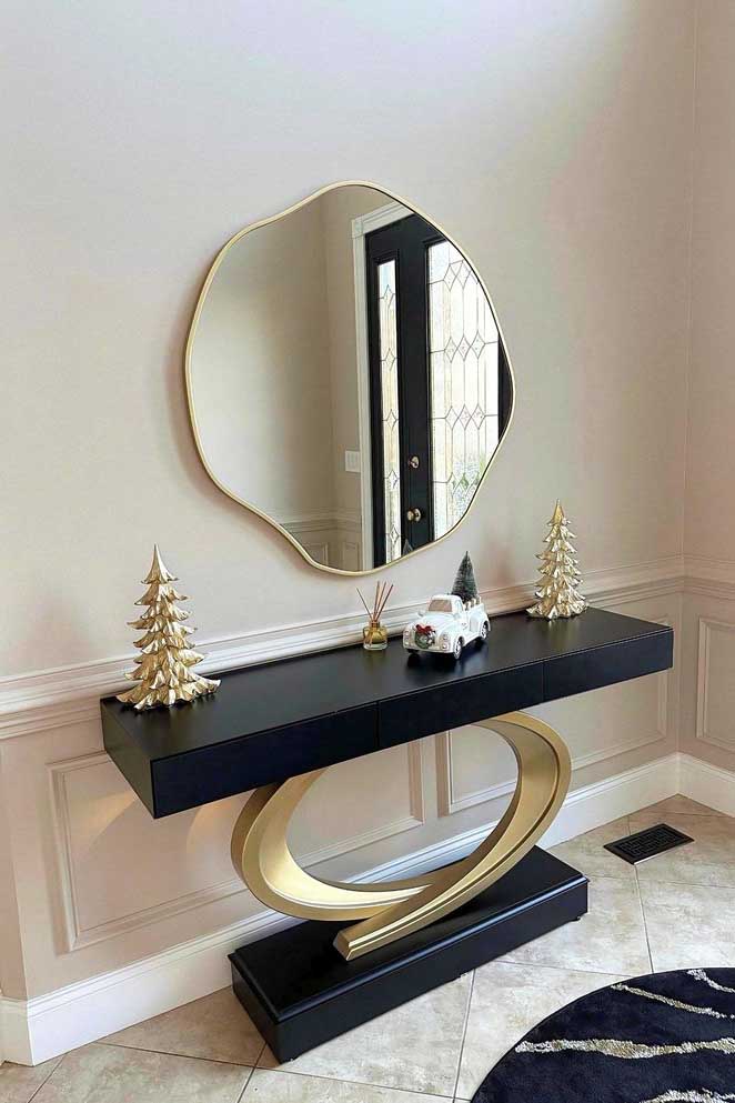 47 Dream Apartment Decor Ideas to Make You Feel Like Home 1 Go Bold with a Mirror