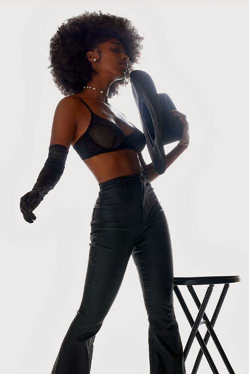 30 Black Cowgirl Outfits for Black Women That Redefine Western Style 11 High-Fashion Cowgirl Energy