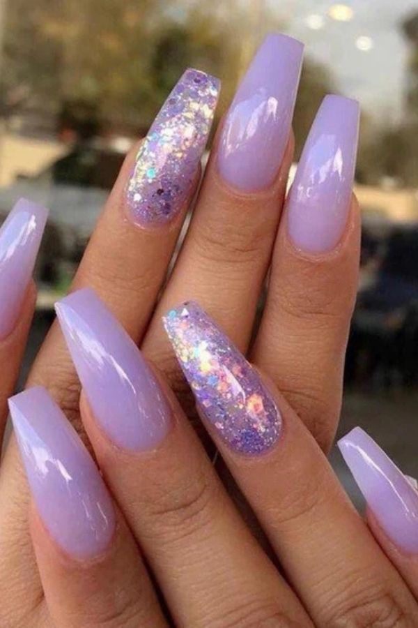 Lavender Sparkling Nail Ideas