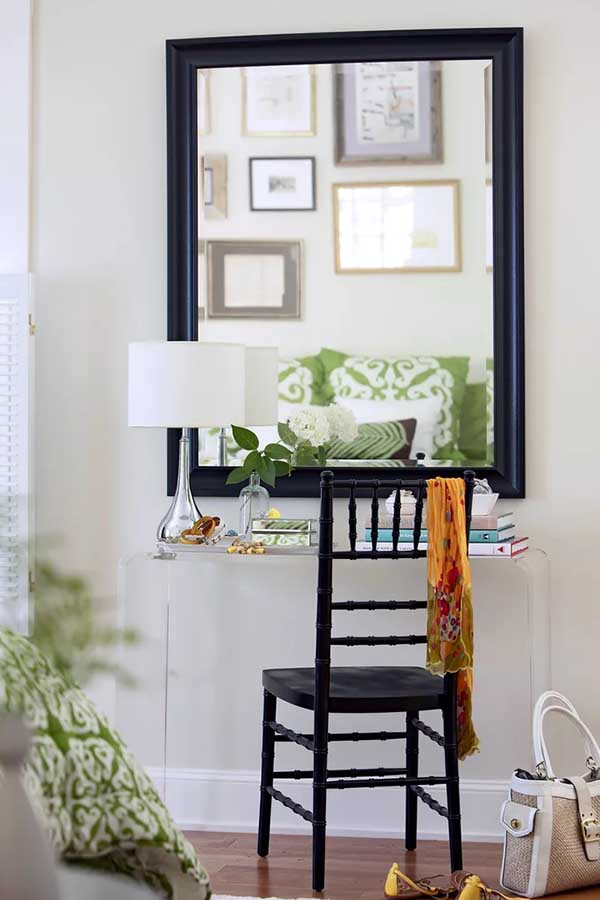47 Dream Apartment Decor Ideas to Make You Feel Like Home 43 Let the Light Bounce Around