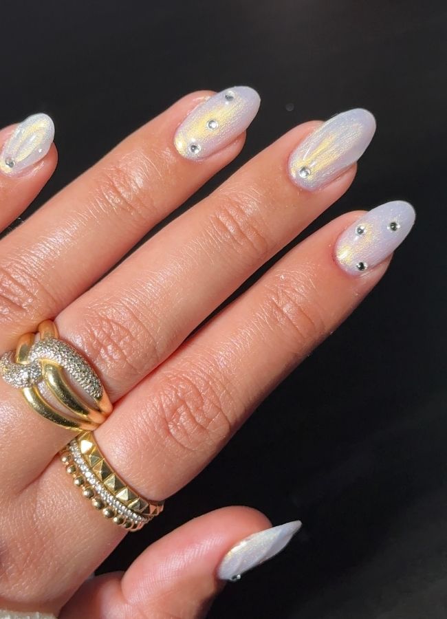 31 Insanely Cute Beach Nails Designs Ideas You’ll Want to Recreate This Summer 27 Mermaid Seashell Nails