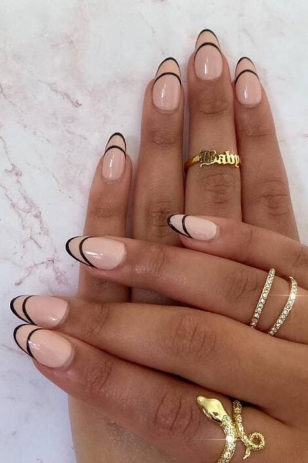 34 Most Stunning Deco Nails Art to Try Right Now 22 Minimalist Black Nude Black Lines Nails