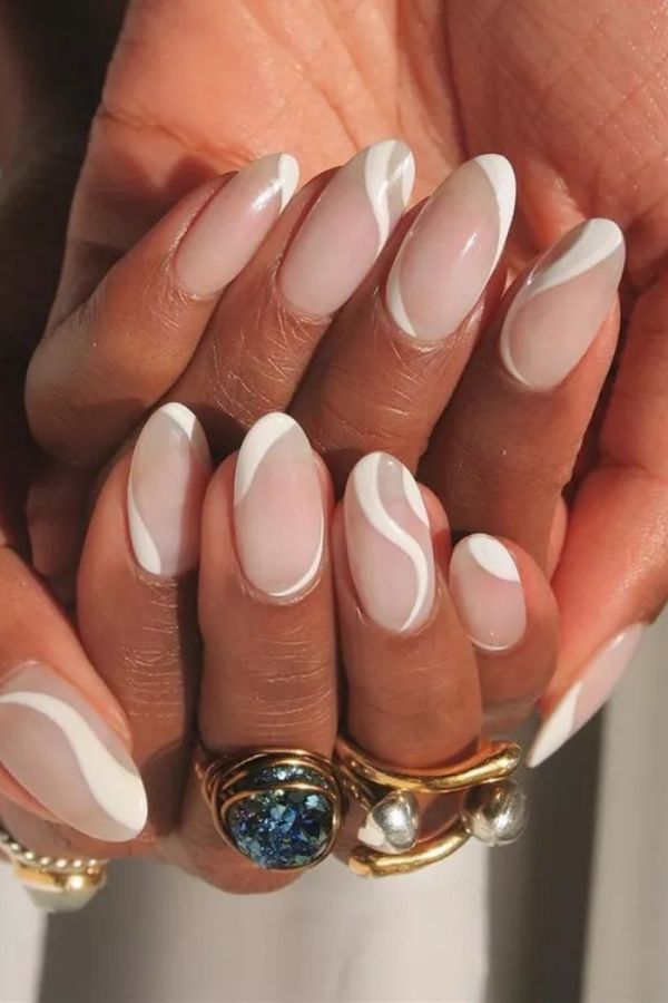 47 Cute Graduation Nail Ideas Mani Designs To Instantly Elevate Your Graduation Look 14 Neon College Grad Nails Design