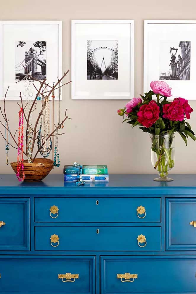 47 Dream Apartment Decor Ideas to Make You Feel Like Home 23 Paint Your Furniture Instead