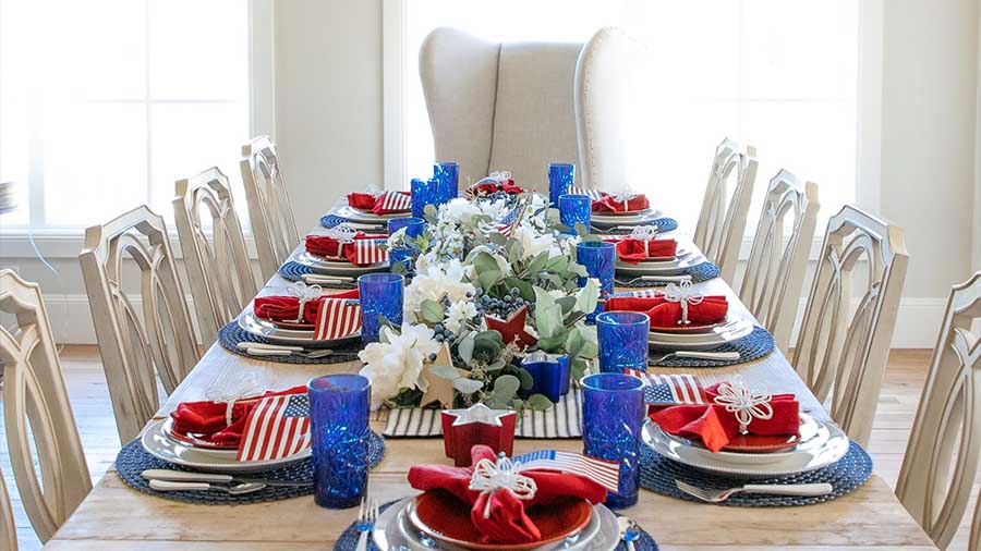 Patriotic Dining Table Setup