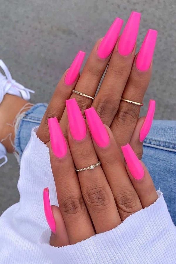 53 Lovely Bright Neon Nail Designs and Mani Nails Colors That Are Trending This Year 3 Pink Coral Neon Nails
