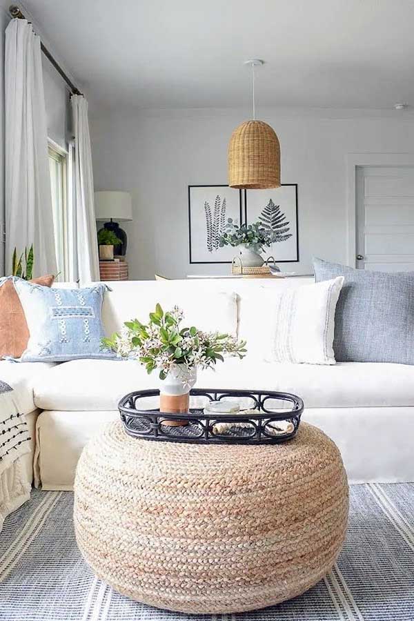 36 Stunning Summer Decorating Ideas to Refresh Your Home for 2025 21 Relaxed Living Room Style
