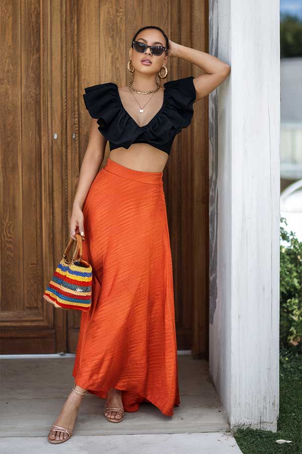 34 Summer Style Trends for 2025 You’ll Want to Wear 33 Satin Orange Skirt Look