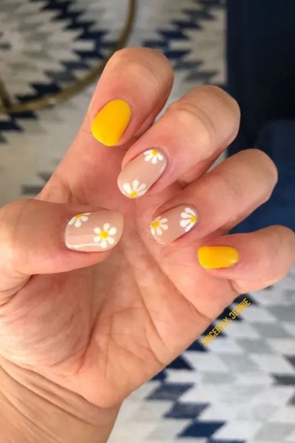34 Soft to Bold Cutest Yellow Nail Designs Ideas Perfect for Summer and Beyond 10 Short Yellow Nails for Summer