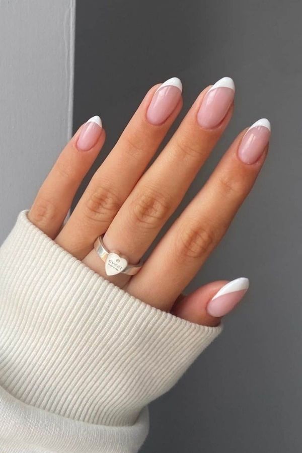 47 Cute Graduation Nail Ideas Mani Designs To Instantly Elevate Your Graduation Look 16 Side French Grad Nails