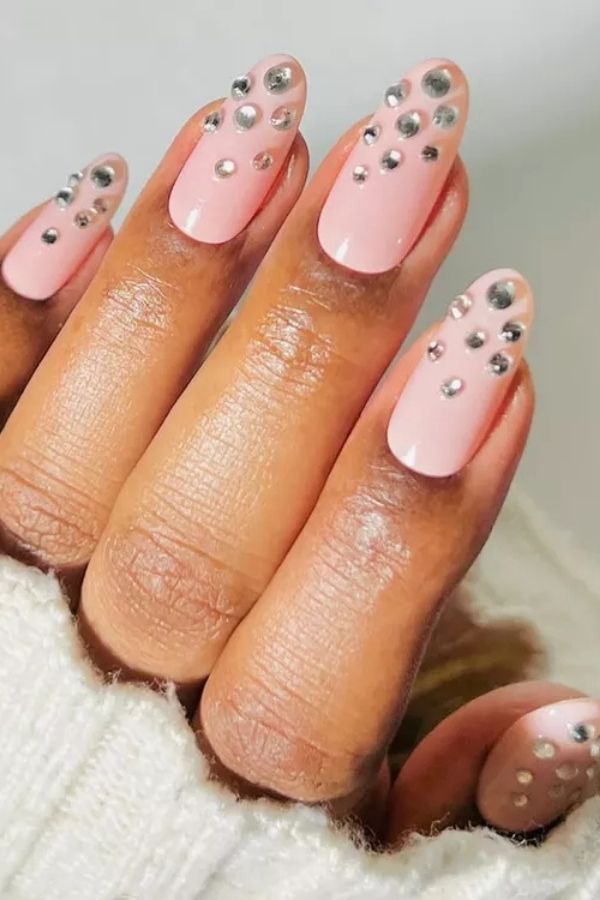 39 Elegant Summer Nails Designs To Upgrade Your Entire Look For The New Season 4 Silver Gem Nails