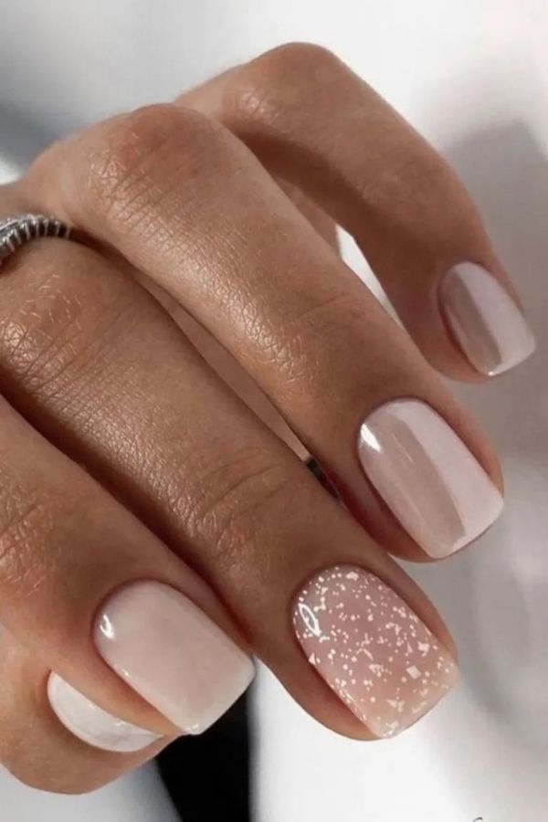 43 Trending Short Summer Nails Designs You Can’t Miss But Replicate 18 Sparkling Nude Short Mani
