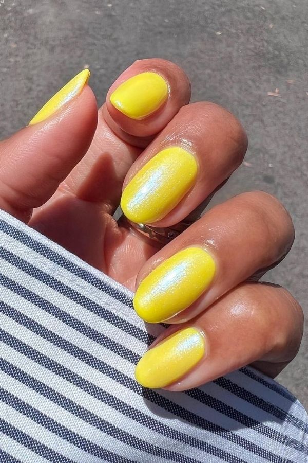 Sparkly Yellow Nail Designs