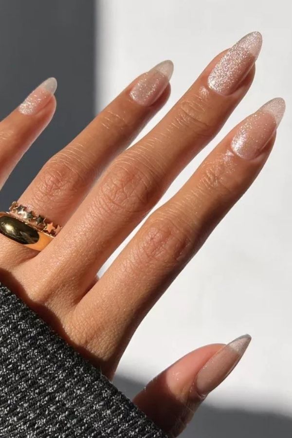 47 Cute Graduation Nail Ideas Mani Designs To Instantly Elevate Your Graduation Look 26 Vanilla Chrome Manicure Idea