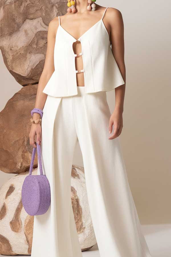 34 Summer Style Trends for 2025 You’ll Want to Wear 7 White Wide-Leg Set with Poncho Top
