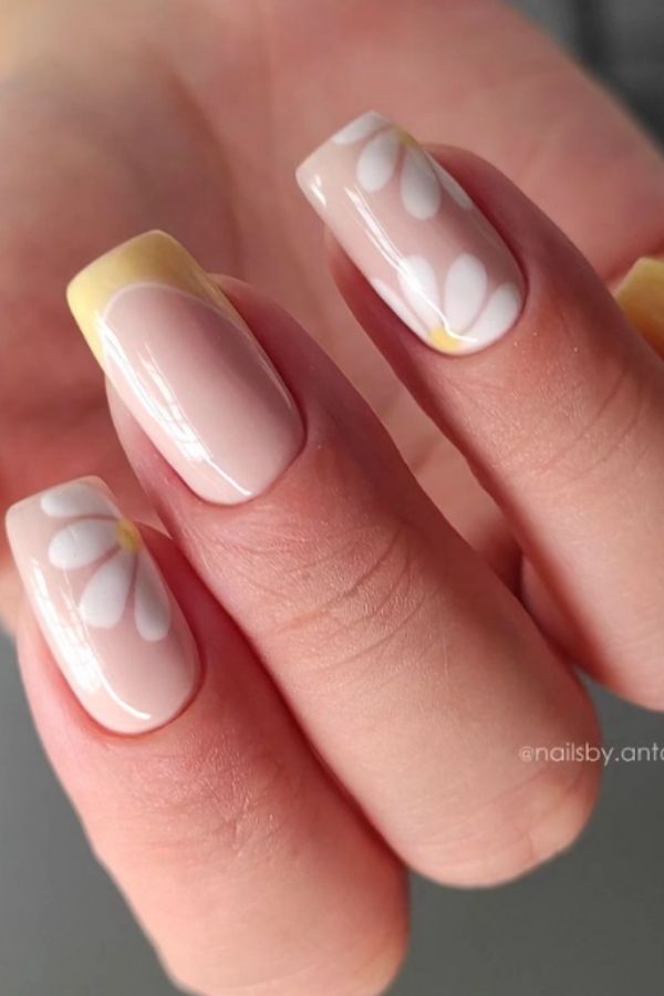34 Soft to Bold Cutest Yellow Nail Designs Ideas Perfect for Summer and Beyond 28 Yellow Pastel Daisy Nails