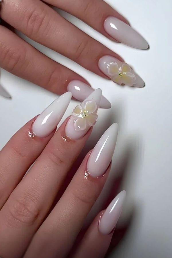 3D Floral White Manicure