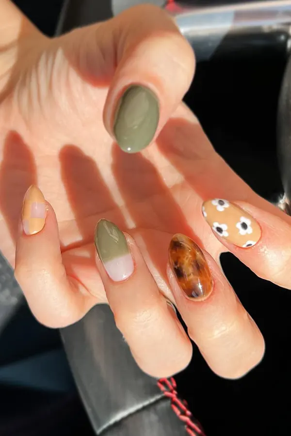 47 Cozy Cute Fall Nails Designs Autumn Mani Ideas You Must Try This Season 7 All-in-One Cute Fall Nail Set