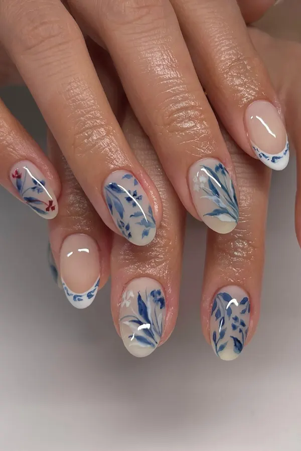 54 Elegant Flower Nail Designs Floral Mani Ideas To Copy This Season 5 Beautiful Porcelain Floral Mani Ideas