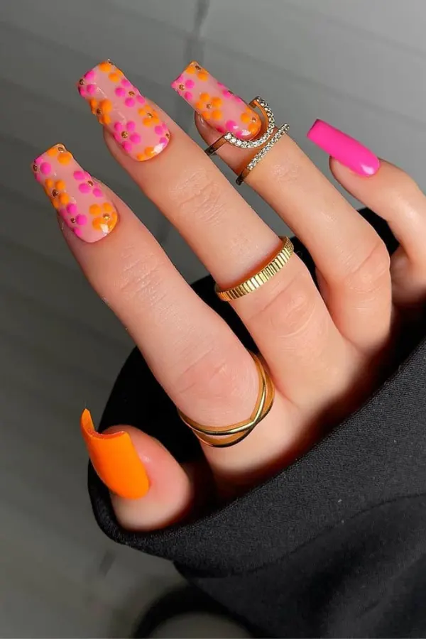 54 Elegant Flower Nail Designs Floral Mani Ideas To Copy This Season 25 Bold Orange and Pink Blossom Nails
