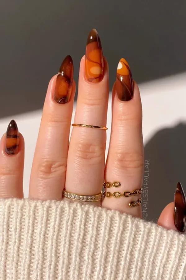 47 Cozy Cute Fall Nails Designs Autumn Mani Ideas You Must Try This Season 1 Glossy Finish Caramel Tones Nails
