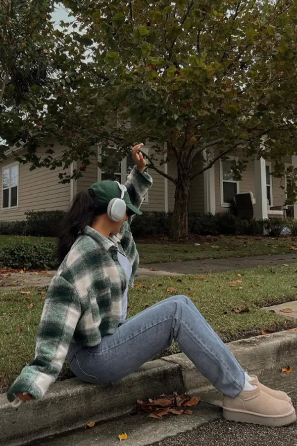51 Stylish Fall Outfit Ideas for Woman Who Want Comfort and Class 24 Casual Plaid Shacket and Denim Combo - Fall Outfit Ideas for Woman