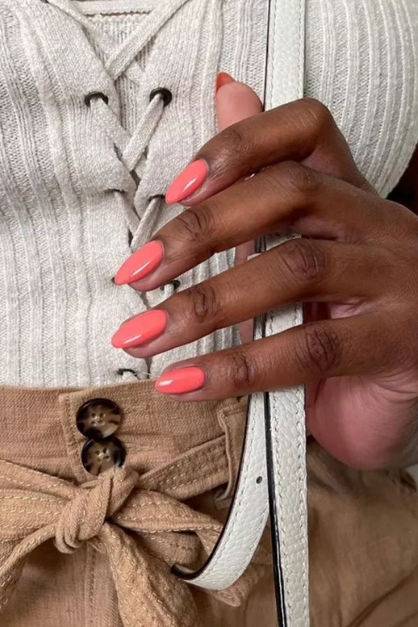39 Gorgeous Coral Nail Designs Ideas for Short and Long Nails 23 Classic Coral Pink Nails for Everyday Glam