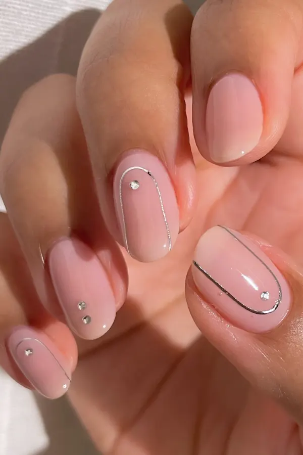 37 Must-Try Clean Girl Nails Ideas for a Fresh and Effortlessly Simple Look 11 Clean Spring Nails Design
