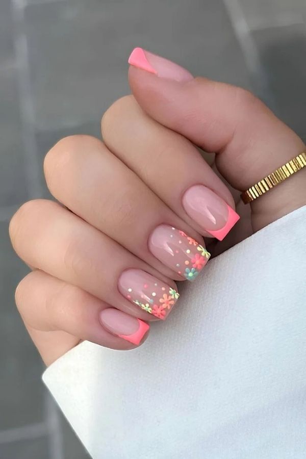 39 Gorgeous Coral Nail Designs Ideas for Short and Long Nails 12 Coral Floral French Tips