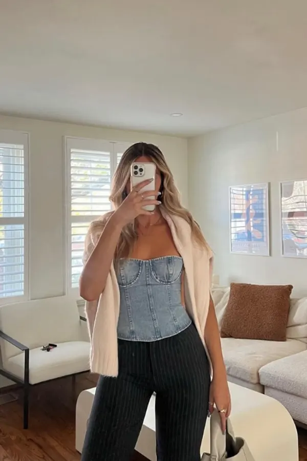 51 Stylish Fall Outfit Ideas for Woman Who Want Comfort and Class 34 Denim Corset Paired with Tailored Trousers - Autumn Outfit Ideas for Woman