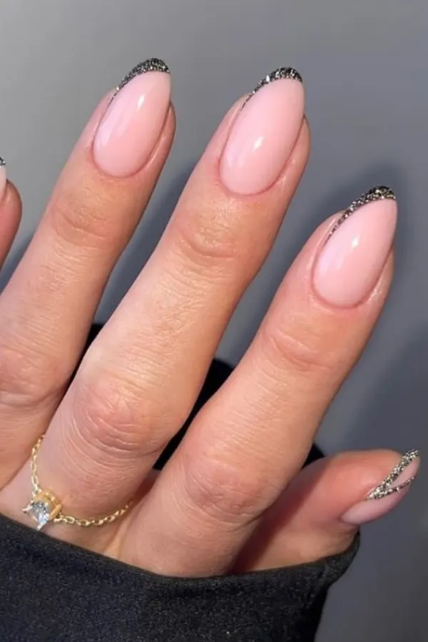Diagonal Glitter Tips