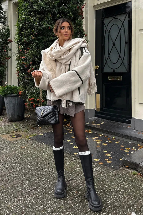 51 Stylish Fall Outfit Ideas for Woman Who Want Comfort and Class 11 Dreamy Neutral Outfit for a Crisp Autumn Day