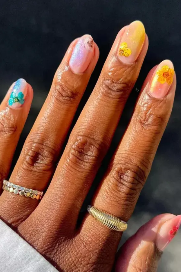41 Bright and Cheerful Sunflower Nail Designs Ideas You’ll Love to Copy 22 Dried Sunflower Accent Nails