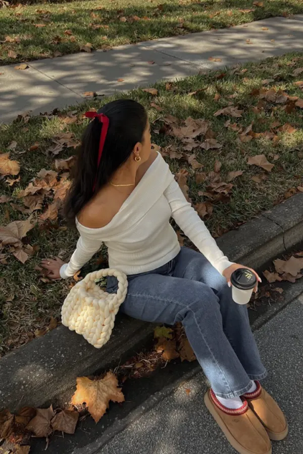 51 Stylish Fall Outfit Ideas for Woman Who Want Comfort and Class 16 Flirty Off-Shoulder Style with Jeans