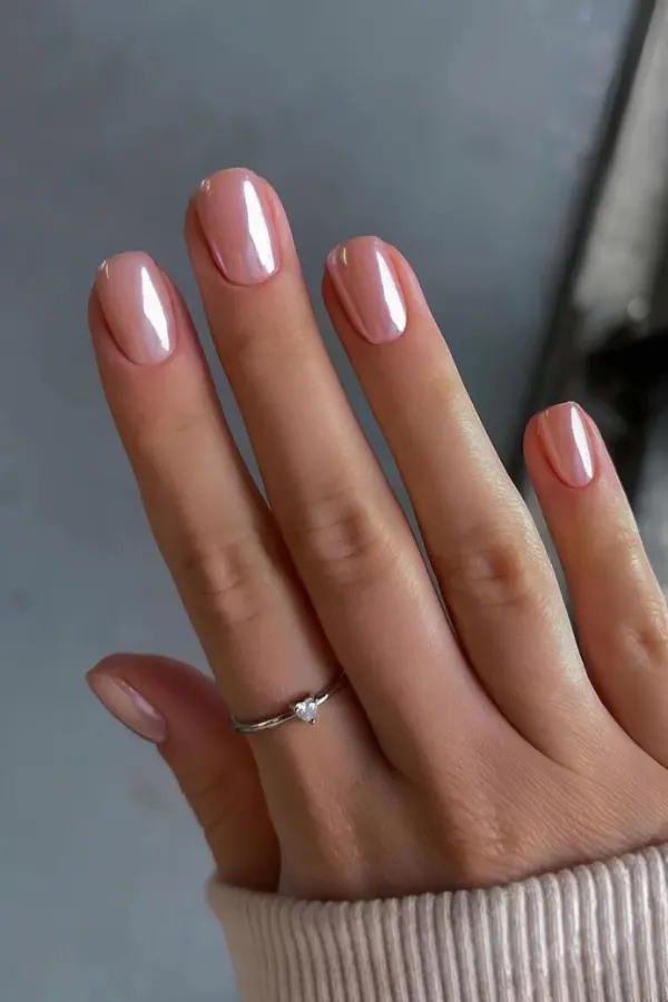 37 Must-Try Clean Girl Nails Ideas for a Fresh and Effortlessly Simple Look 31 Glazed Pink Chrome Nails
