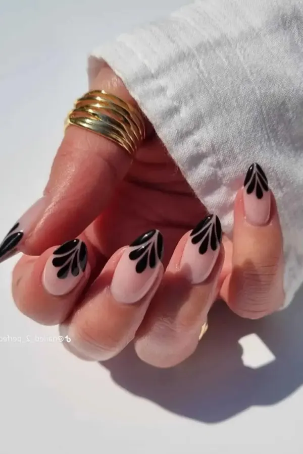 Gorgeous Leaflines Nails Pattern