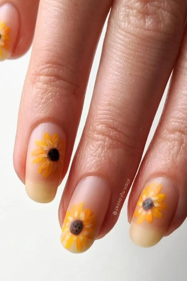 41 Bright and Cheerful Sunflower Nail Designs Ideas You’ll Love to Copy 32 Minimal Sunflowers Nails