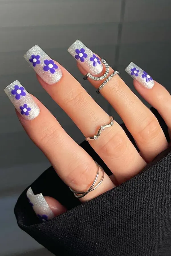 54 Elegant Flower Nail Designs Floral Mani Ideas To Copy This Season 27 Moody Spring Sparkle Nails