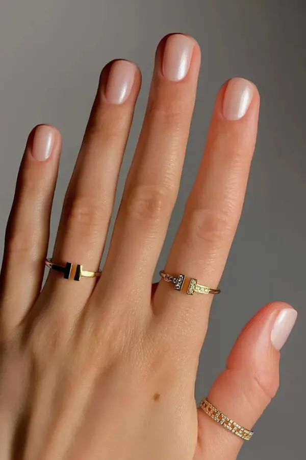 37 Must-Try Clean Girl Nails Ideas for a Fresh and Effortlessly Simple Look 24 Pearlescent Shimmer Nails