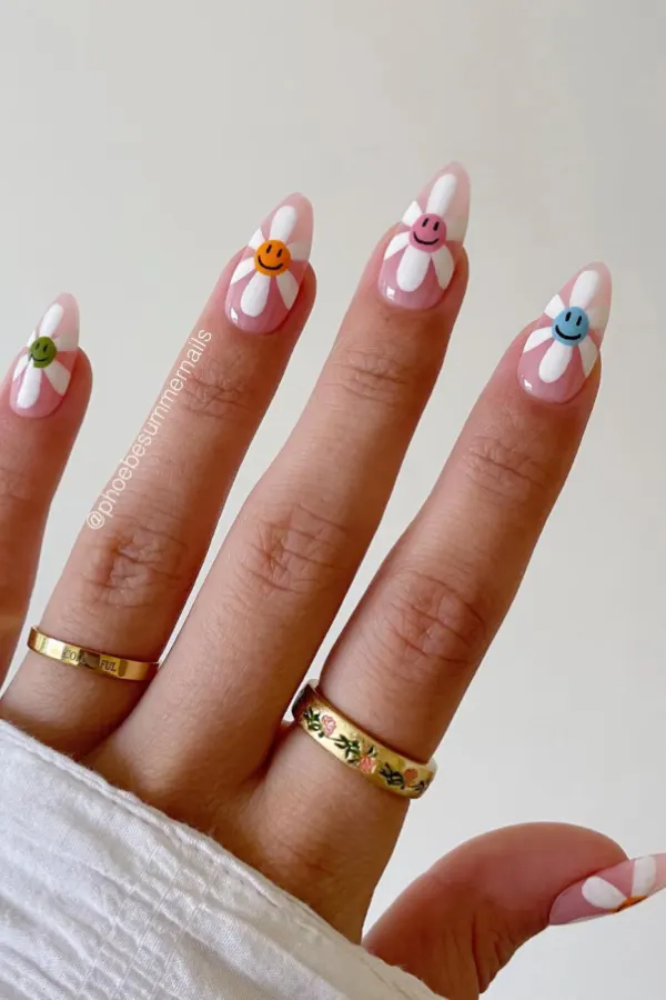 54 Elegant Flower Nail Designs Floral Mani Ideas To Copy This Season 34 Playful Smiley Flowers Manicure