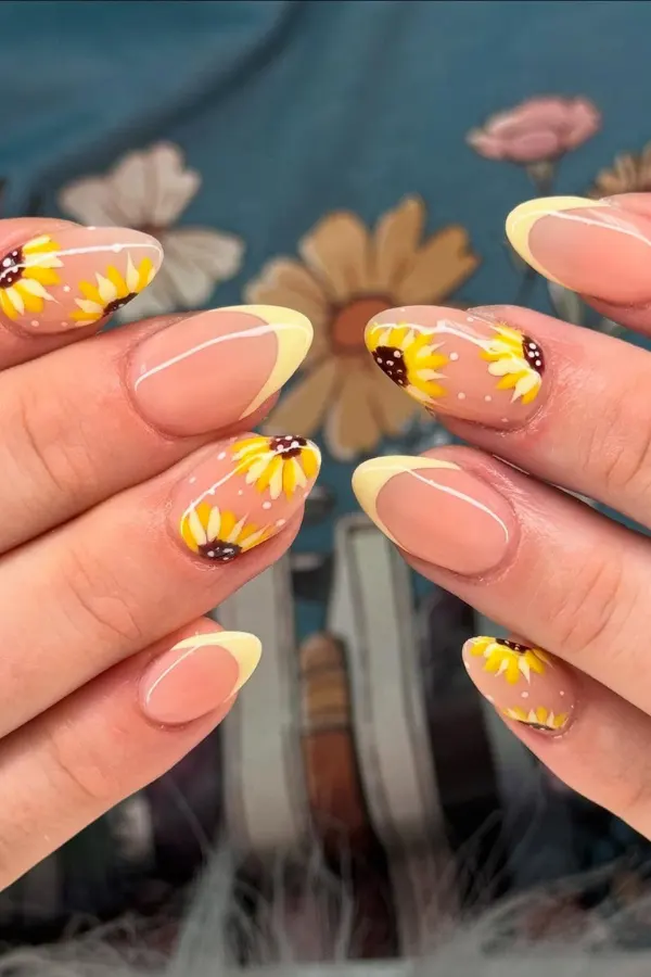 41 Bright and Cheerful Sunflower Nail Designs Ideas You’ll Love to Copy 5 Simple Sunflower Nail Ideas