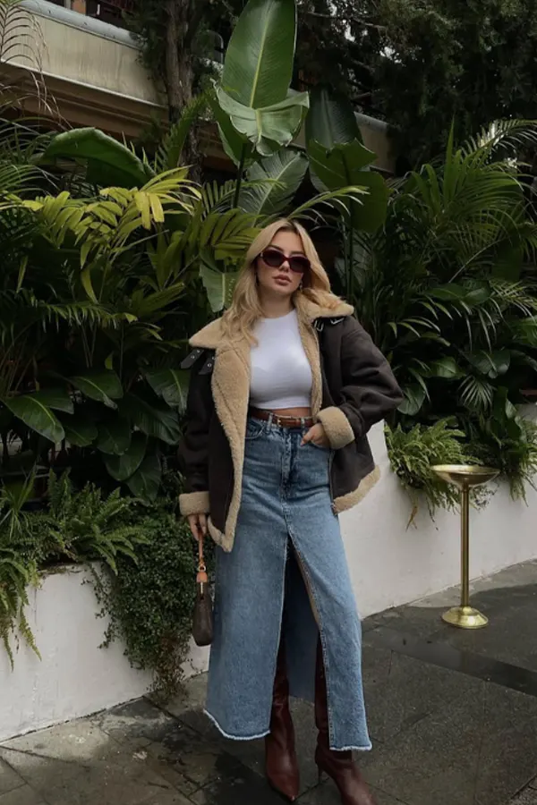 51 Stylish Fall Outfit Ideas for Woman Who Want Comfort and Class 2 Street-Chic Aviator Look with a Crop Tee and Denim Midi