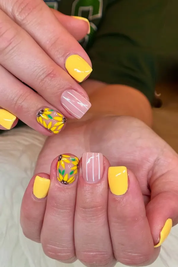 41 Bright and Cheerful Sunflower Nail Designs Ideas You’ll Love to Copy 3 Sunflower Manicure Design